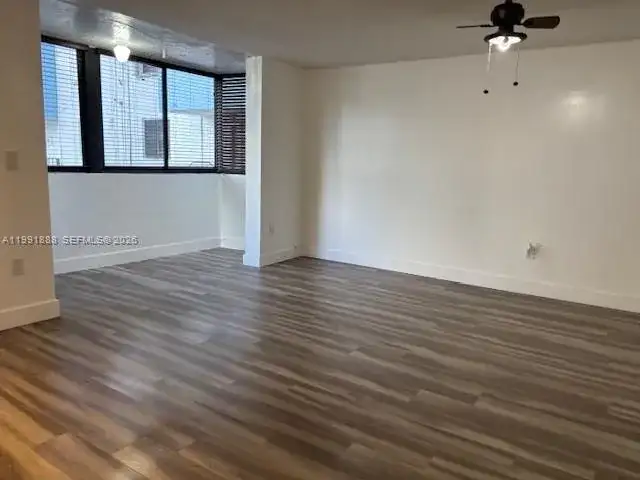 5033 NW 7th St # 101, Miami FL 33126 photo 4