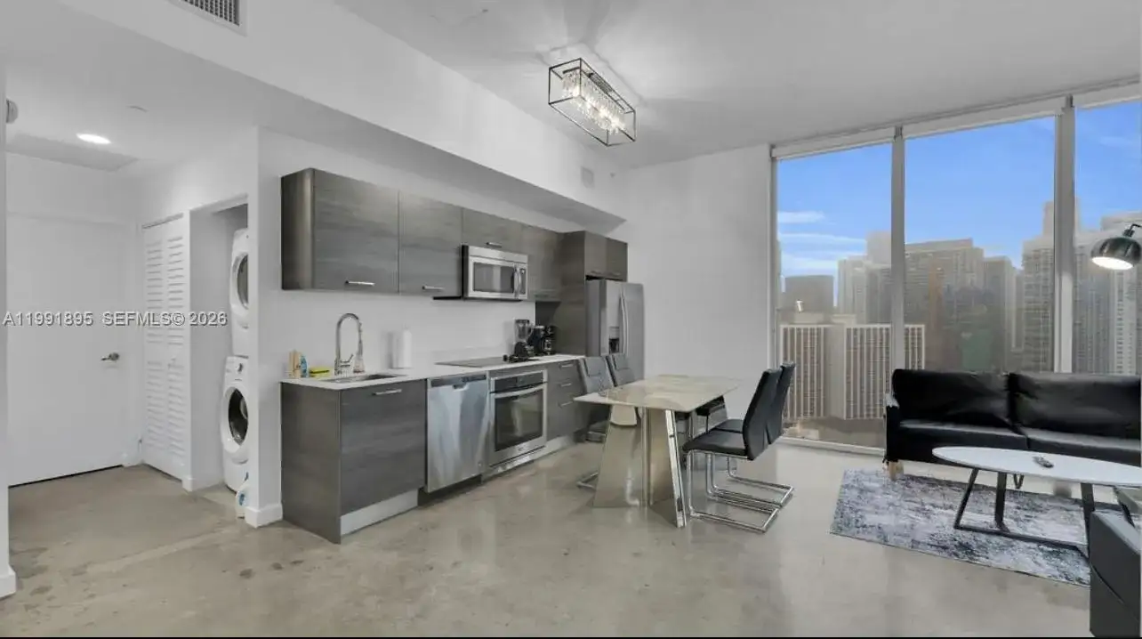 151 SE 1st St # 2411, Miami FL 33131 photo 4