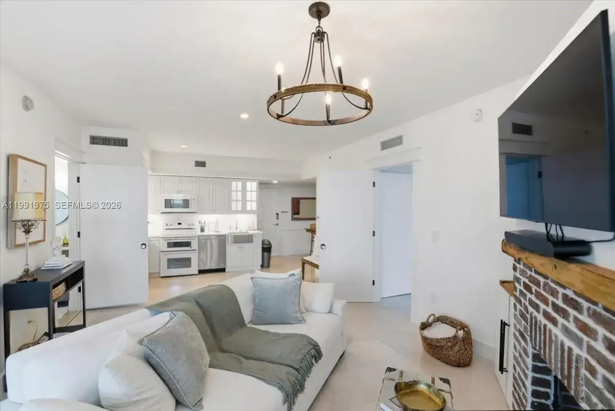 350 S Miami Ave # 1205, Miami FL 33130 photo 5
