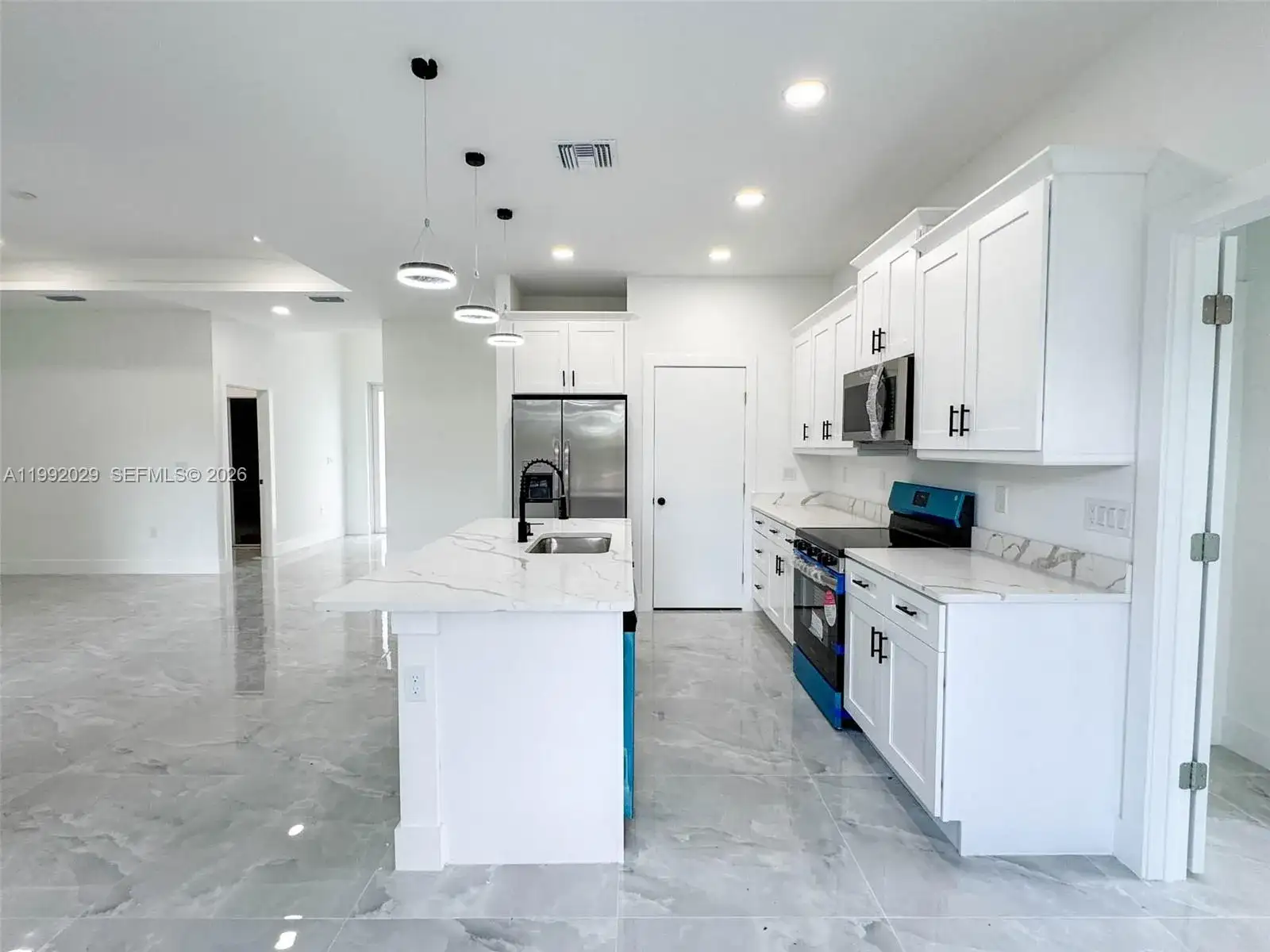 852 Belden Ave, Lehigh Acres FL 33974 photo 4