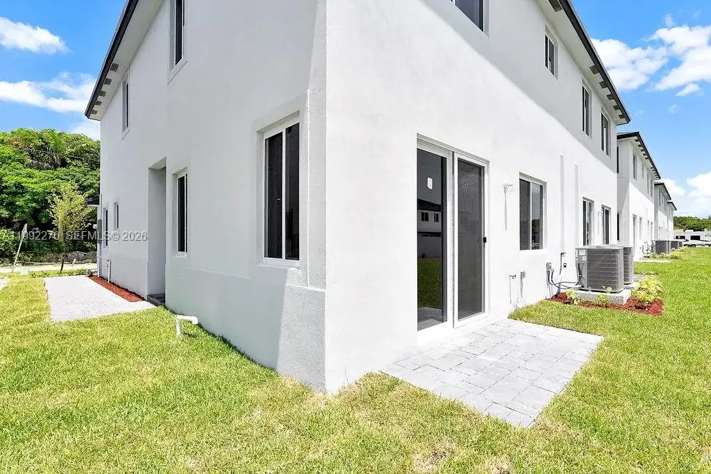 22431 SW 125 ave # 19B, Miami FL 33033 photo 4