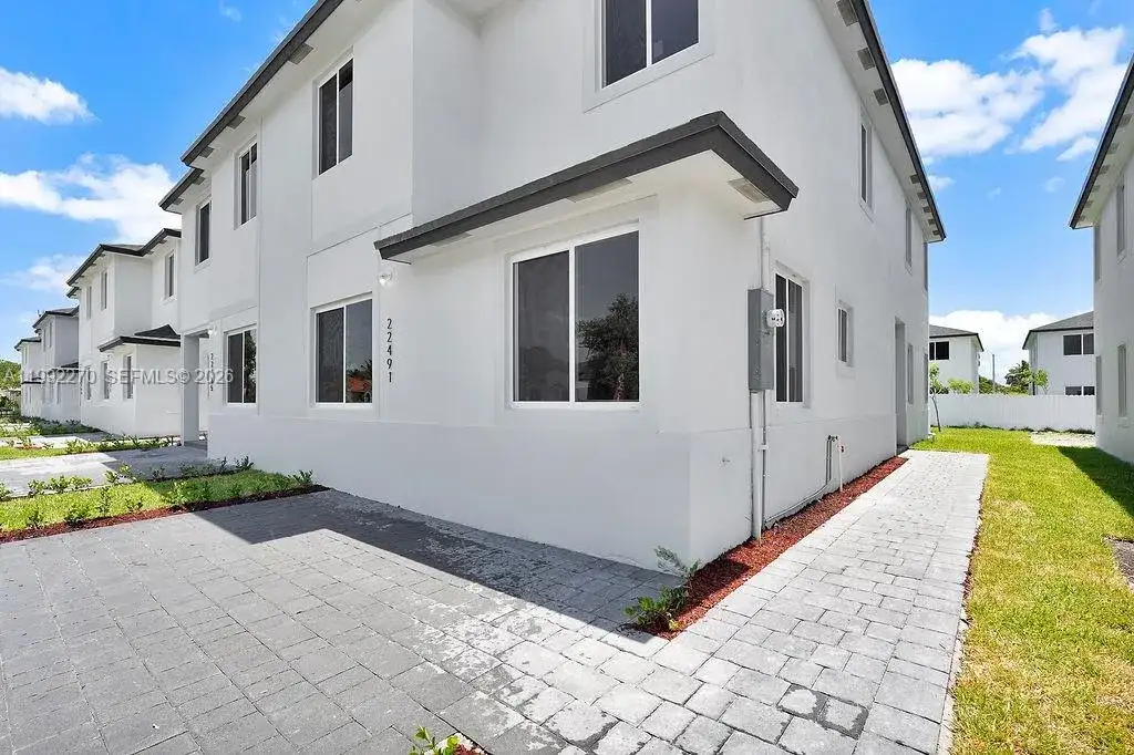22431 SW 125 ave # 19B, Miami FL 33033 photo 5