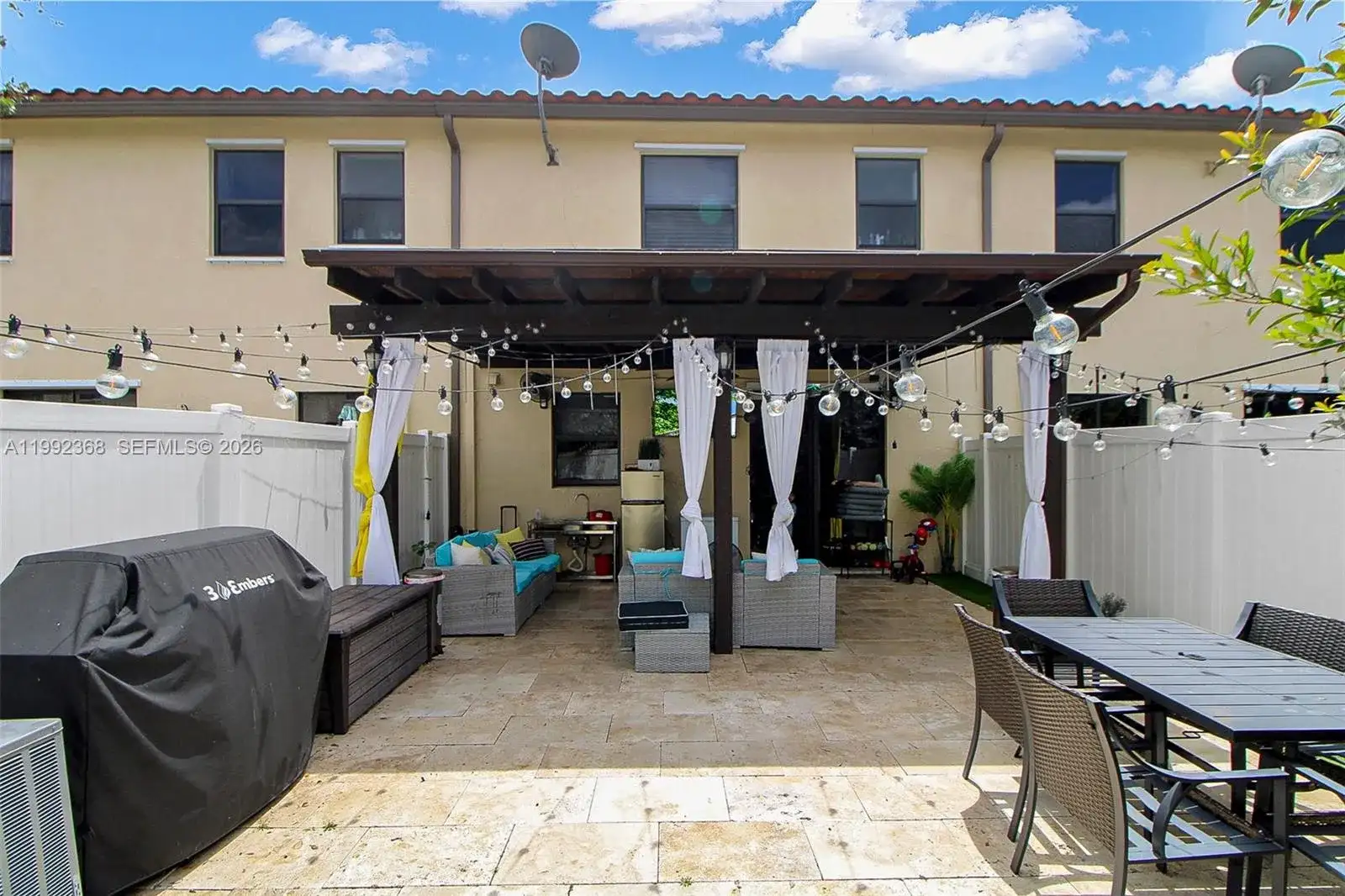 3323 W 90th Ter, Hialeah FL 33018 photo 5