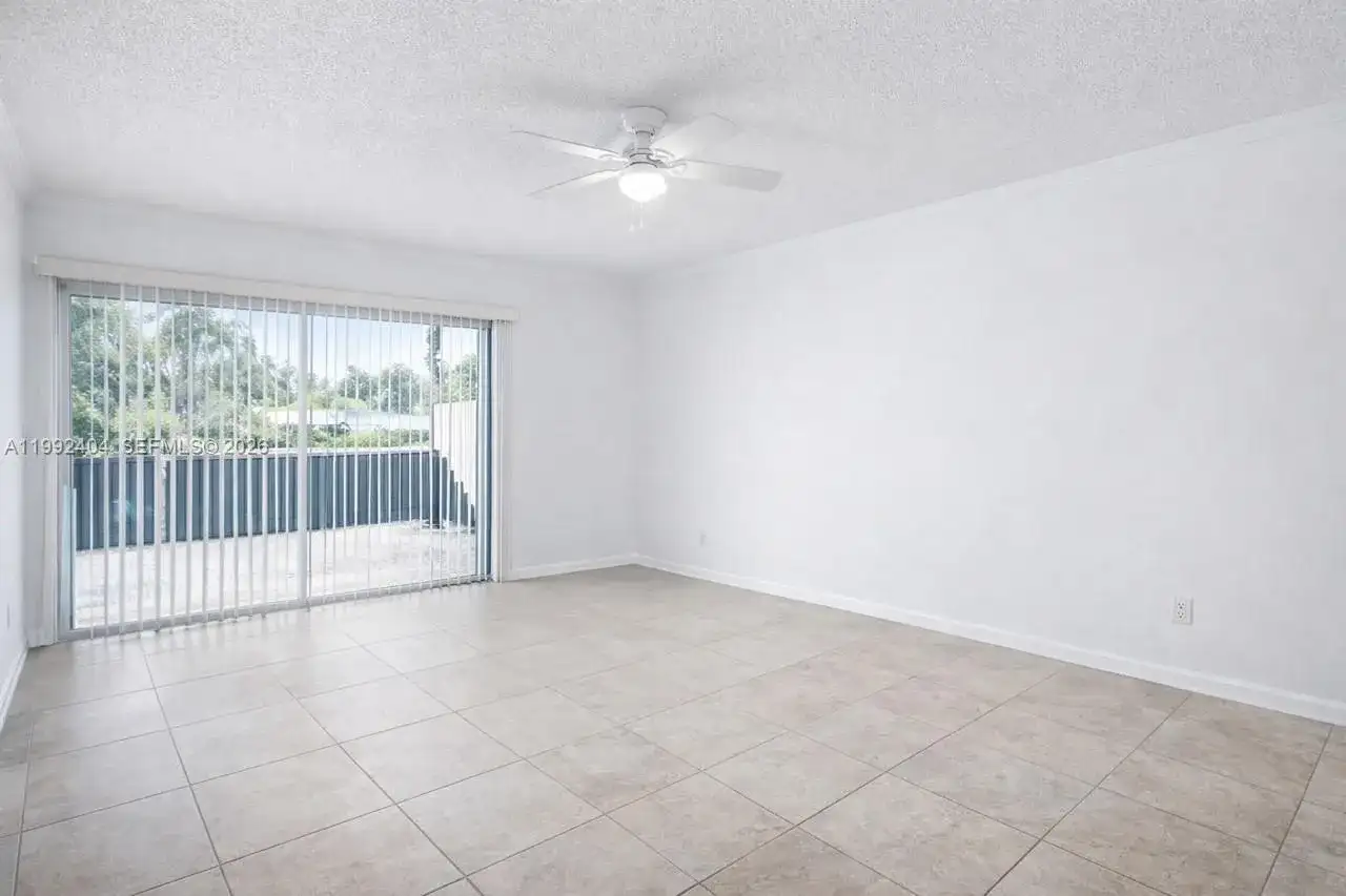 6713 SW 112th Ct, Miami FL 33173 photo 4
