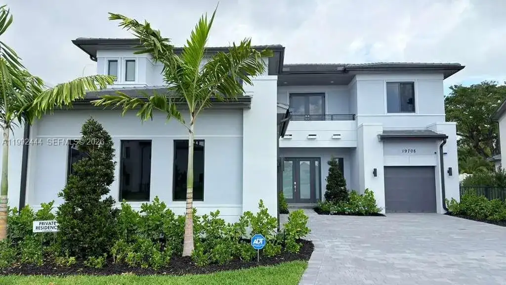 19708 NE 14th Ave, Miami FL 33179 photo 3