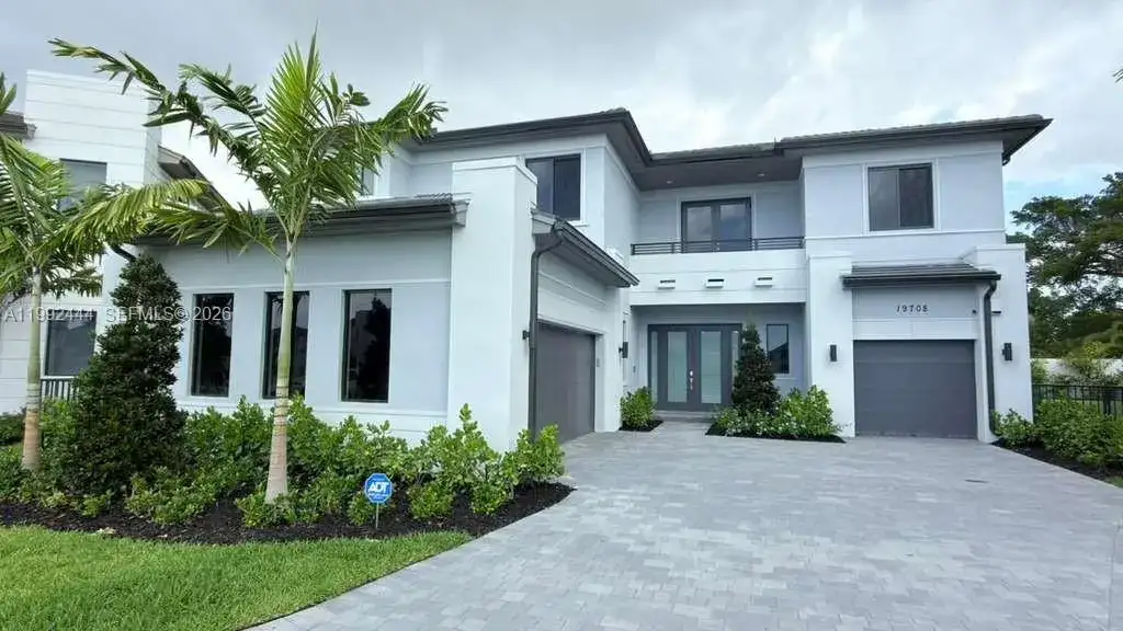 19708 NE 14th Ave, Miami FL 33179 photo 4