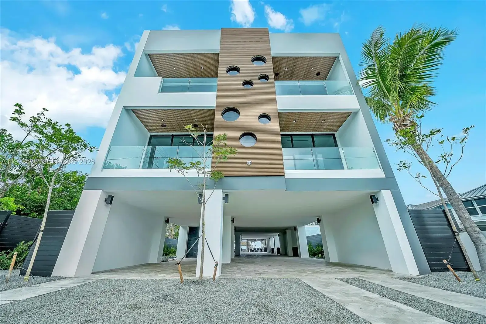 16 Seaside Ave, Islamorada FL 33037 photo 2