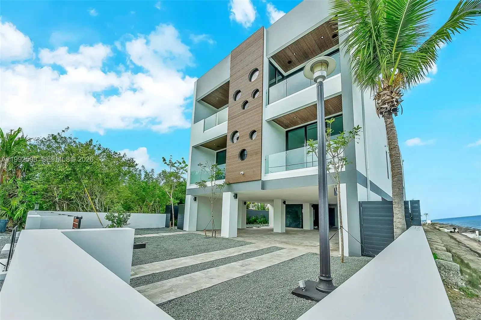 16 Seaside Ave, Islamorada FL 33037 photo 4