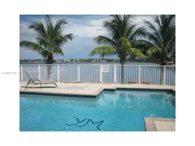 15071 SW 136 PL, Miami FL 33186 photo 3