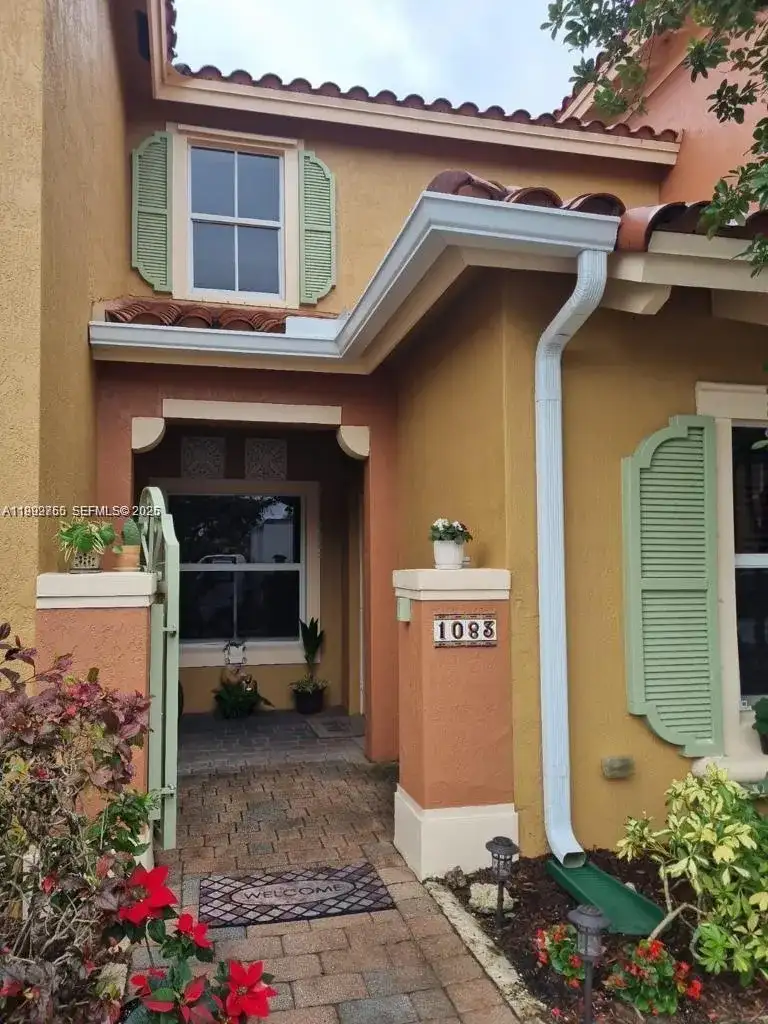 1083 SW 143 Ave # 1206, Pembroke Pines FL 33027 photo 2