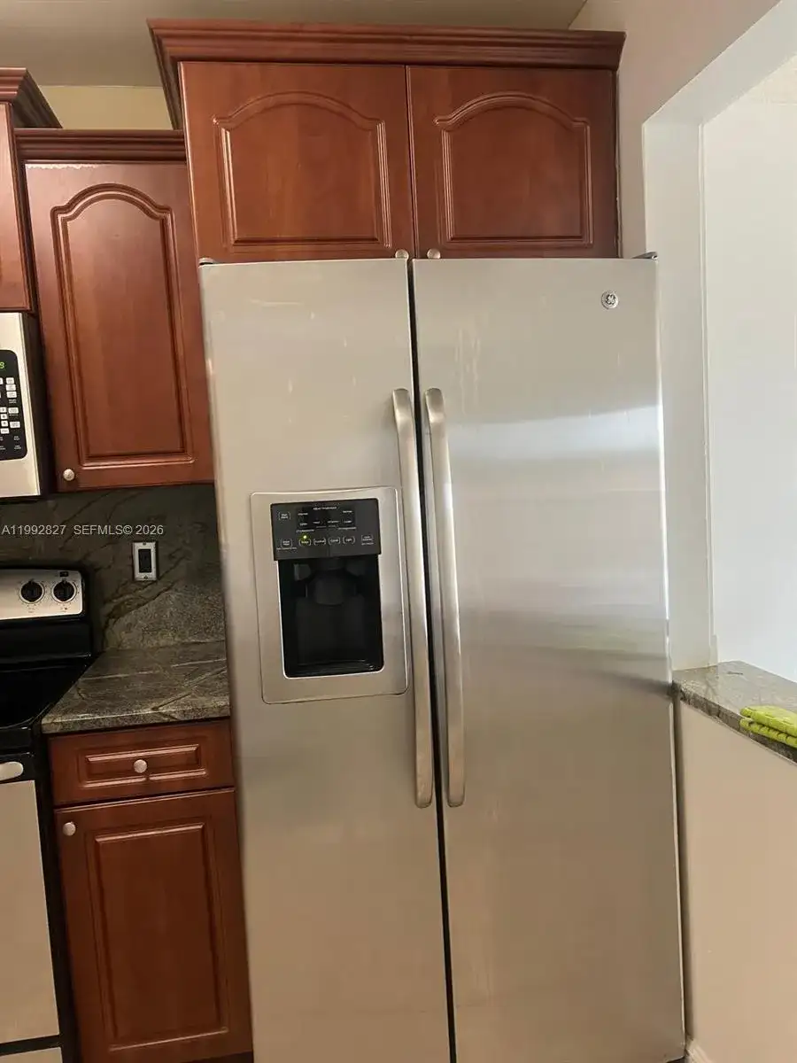 6465 W 27th Ave # 202, Hialeah FL 33016 photo 4