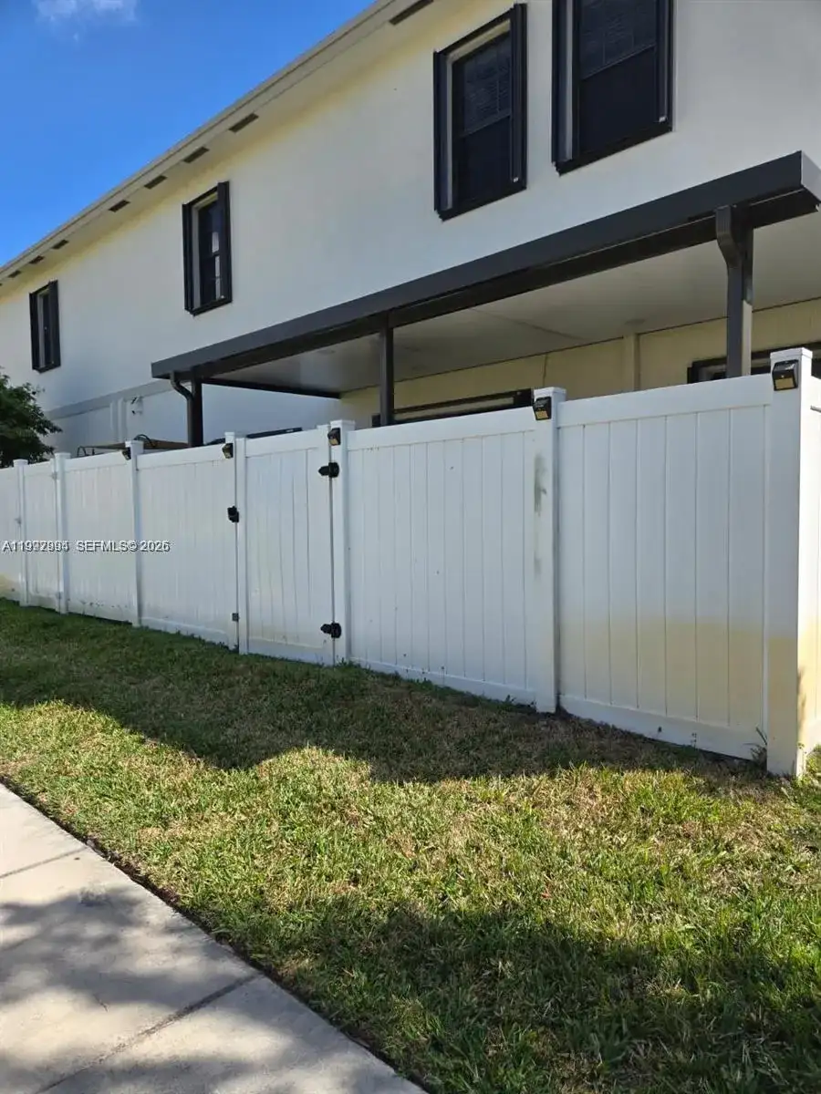 1166 SW 7th Ave, Florida City FL 33034 photo 5