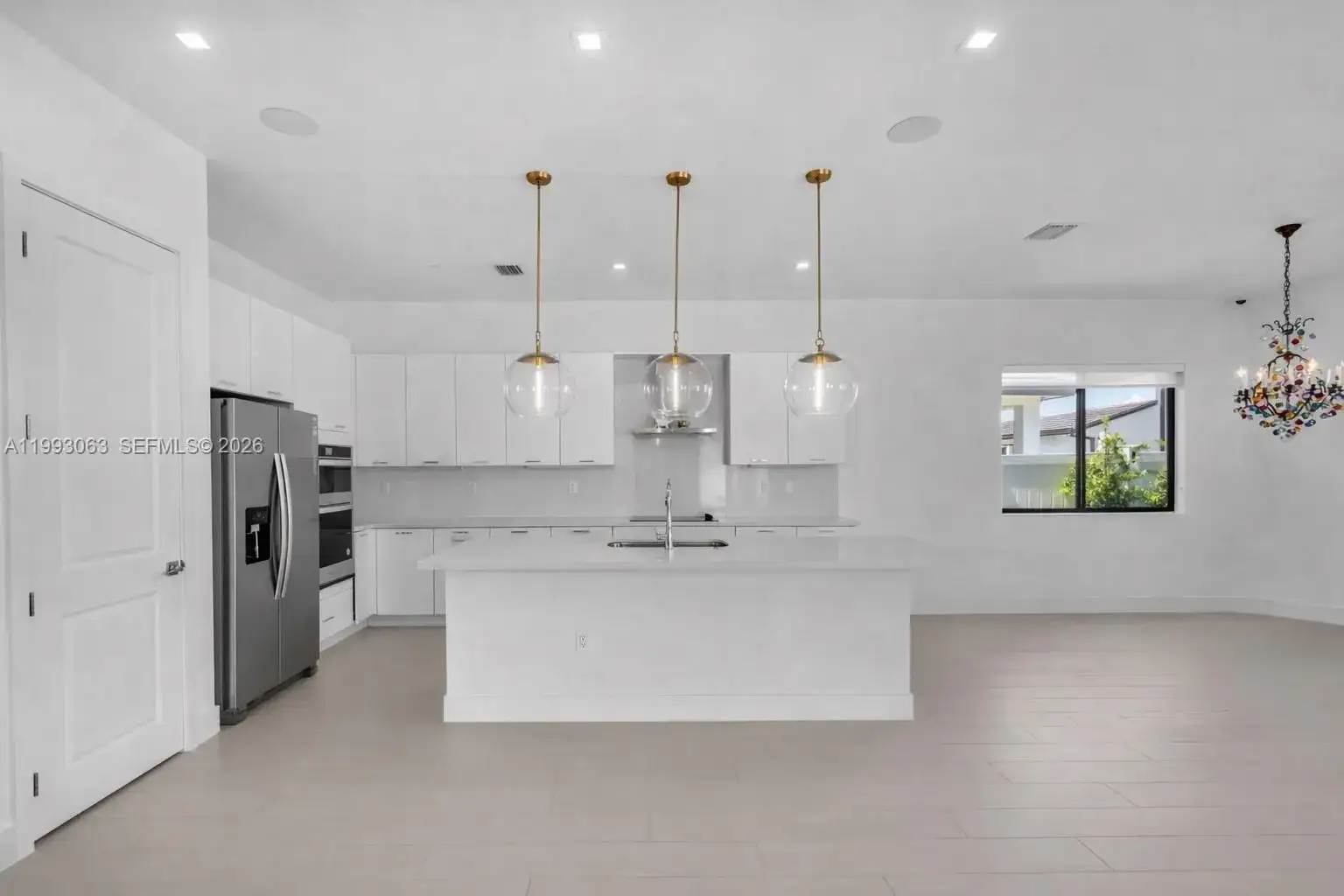 8019 NW 46th Ter, Doral FL 33166 photo 3