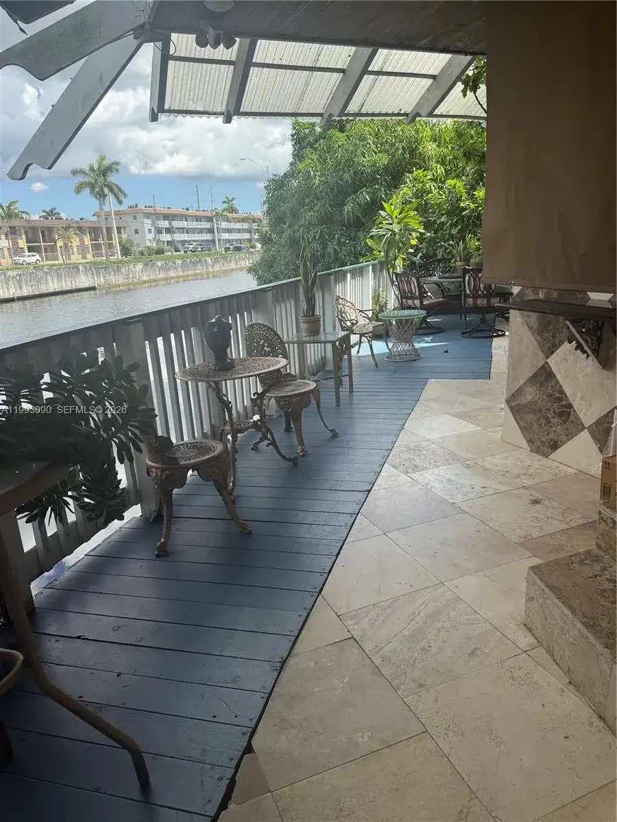 7643 NW South River Dr, Medley FL 33166 photo 3