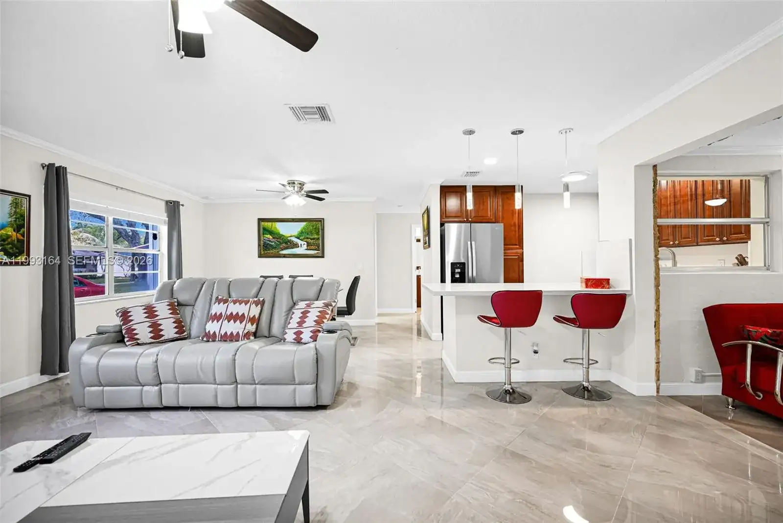 2528 SW Natura Blvd, Deerfield Beach FL 33441 photo 2