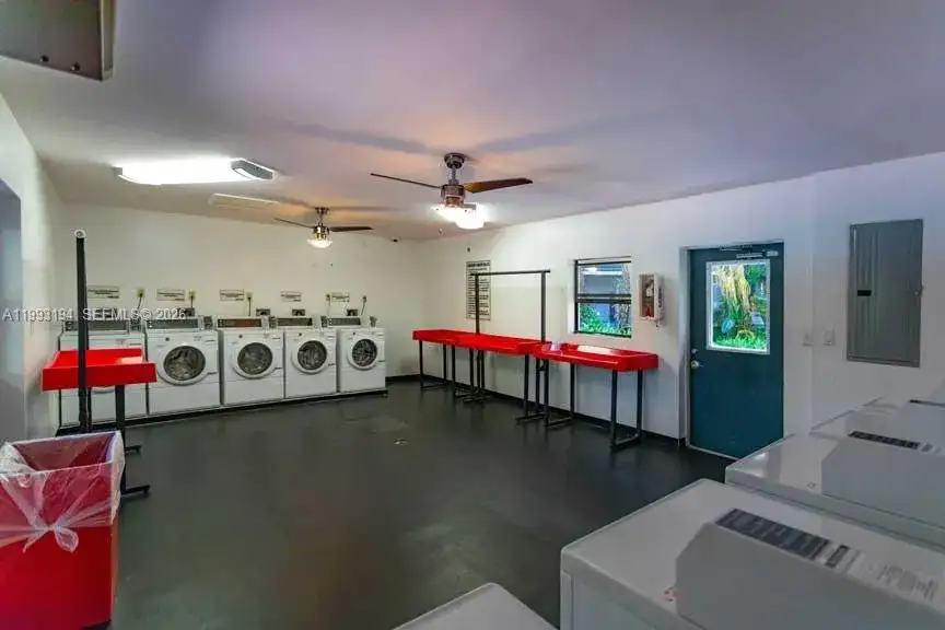 5252 NE 6th Ave # A31, Oakland Park FL 33334 photo 5