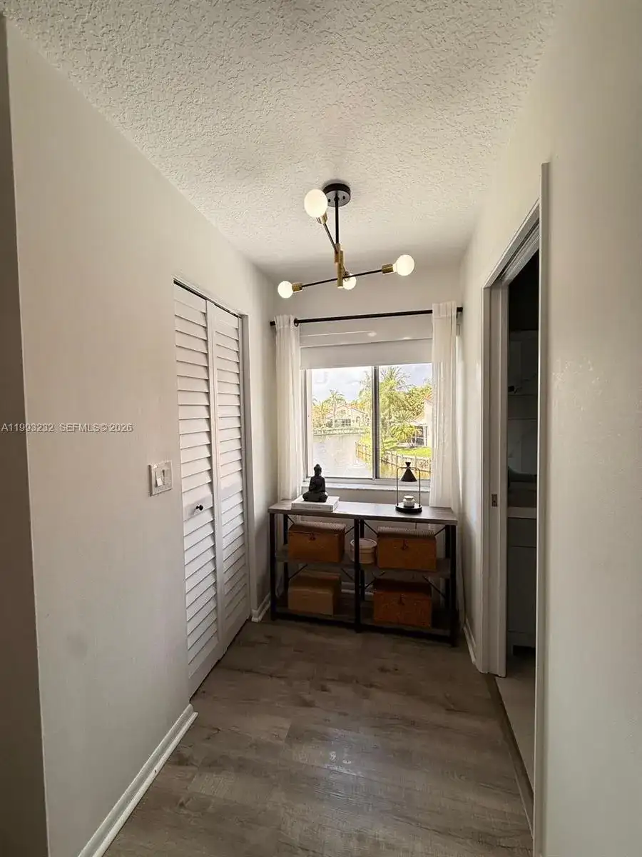 1054 SE 6th Ct, Dania Beach FL 33004 photo 3