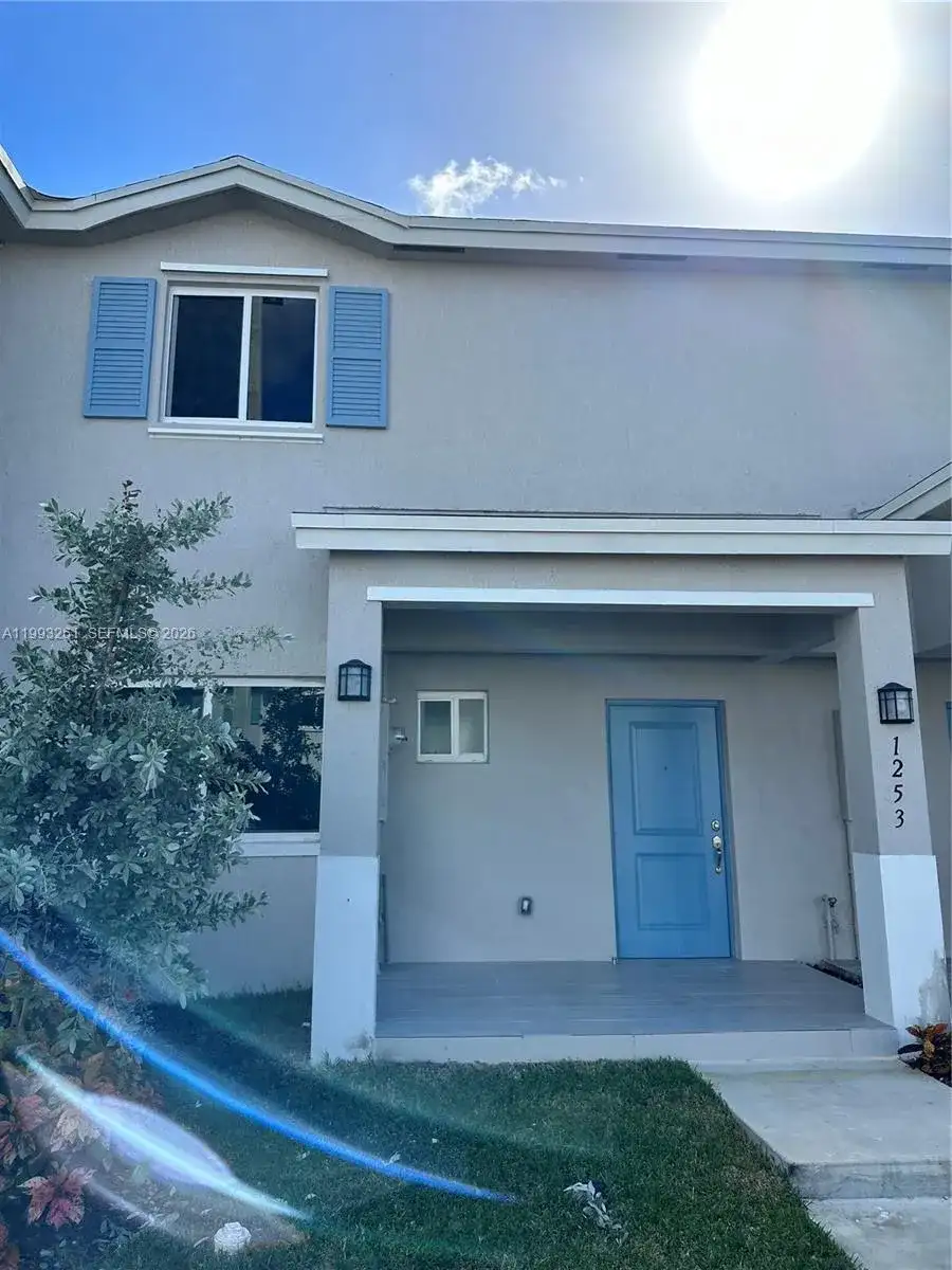 1245 NW 3rd Ln, Florida City FL 33034 photo 2
