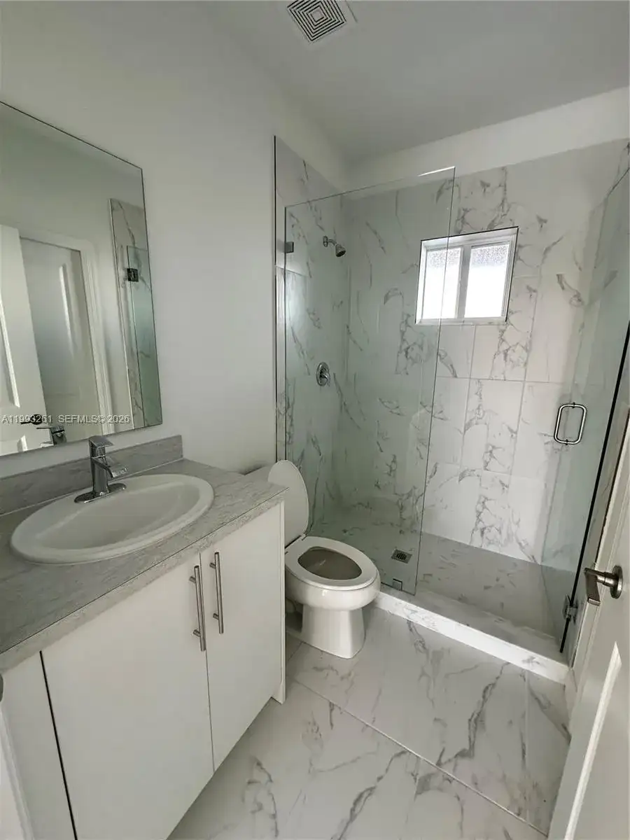 1245 NW 3rd Ln, Florida City FL 33034 photo 4