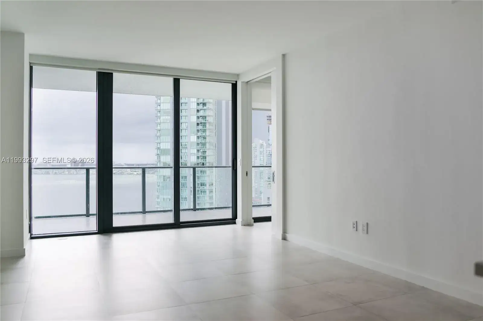 650 NE 32nd St # 2104, Miami FL 33137 photo 3