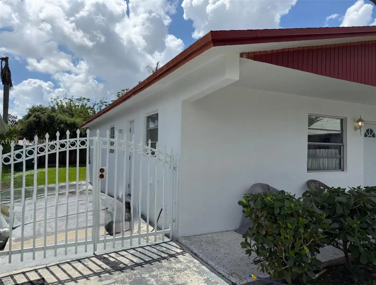 3066 NW 28th St, Miami FL 33142 photo 3