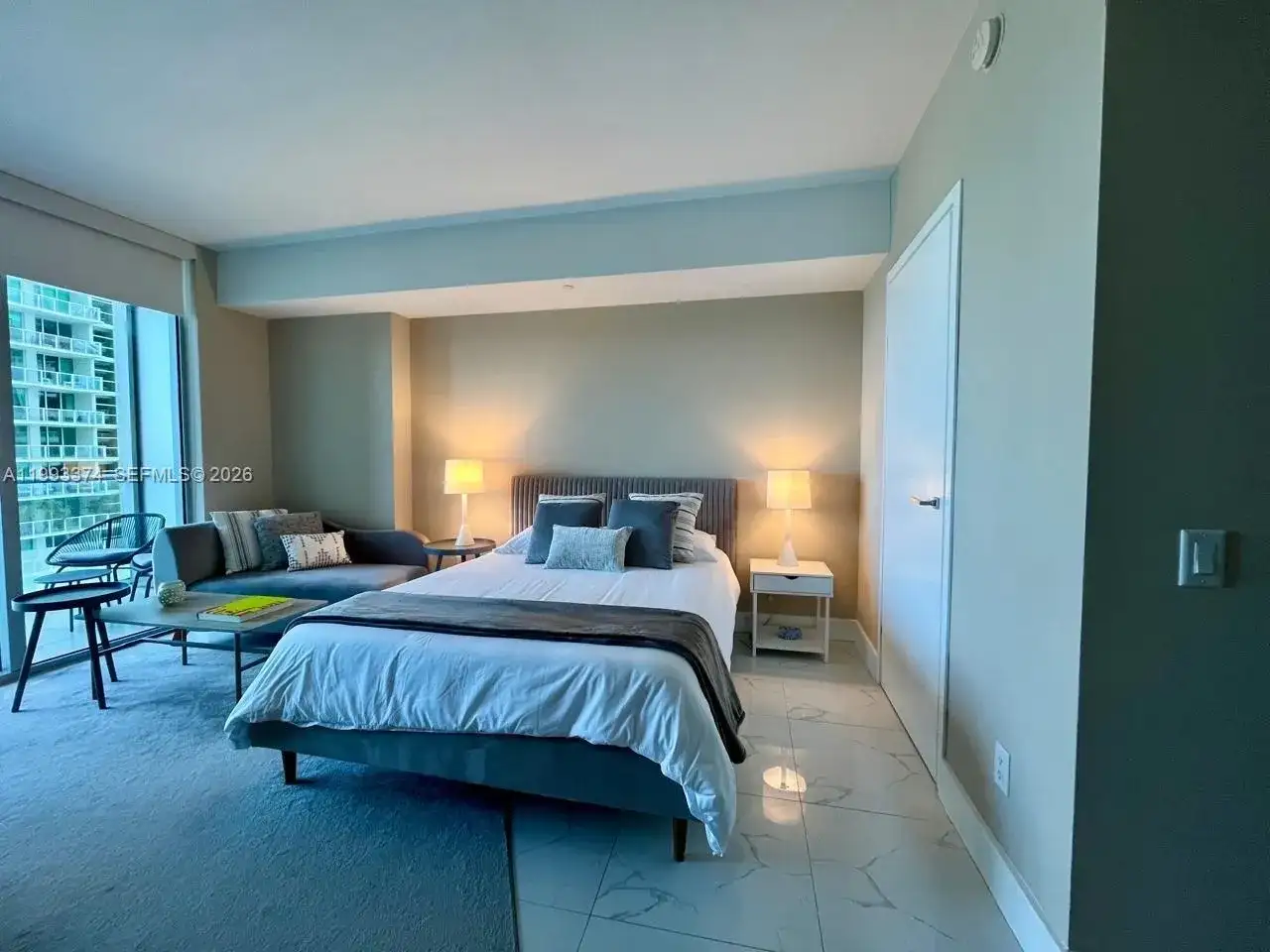 1300 Brickell Bay Dr # 1806, Miami FL 33131 photo 4