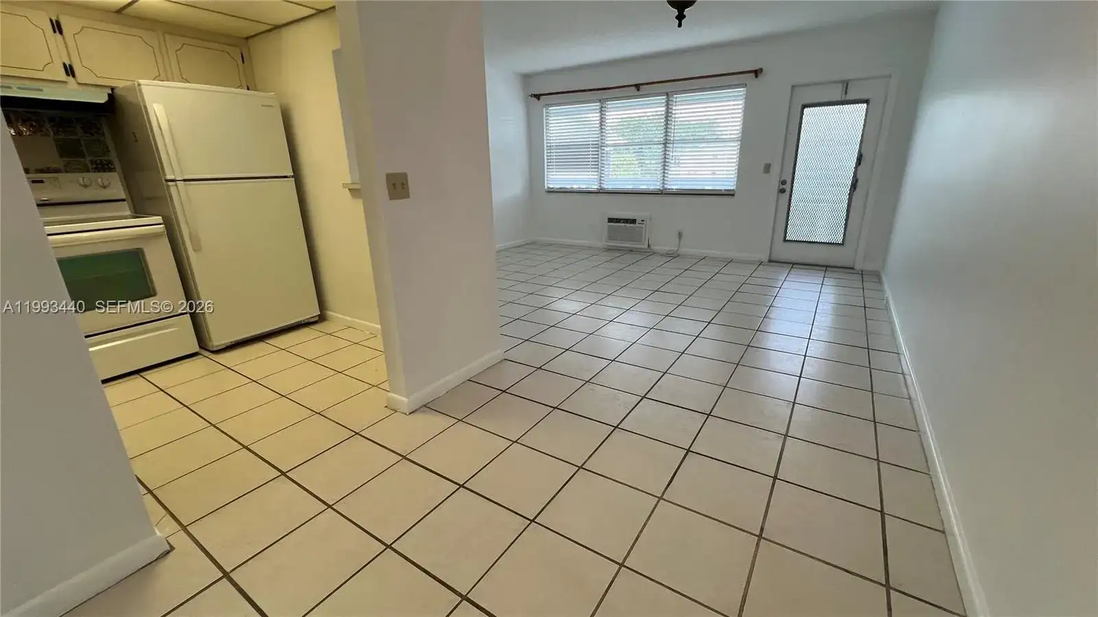 306 Newport T # 306, Deerfield Beach FL 33442 photo 2
