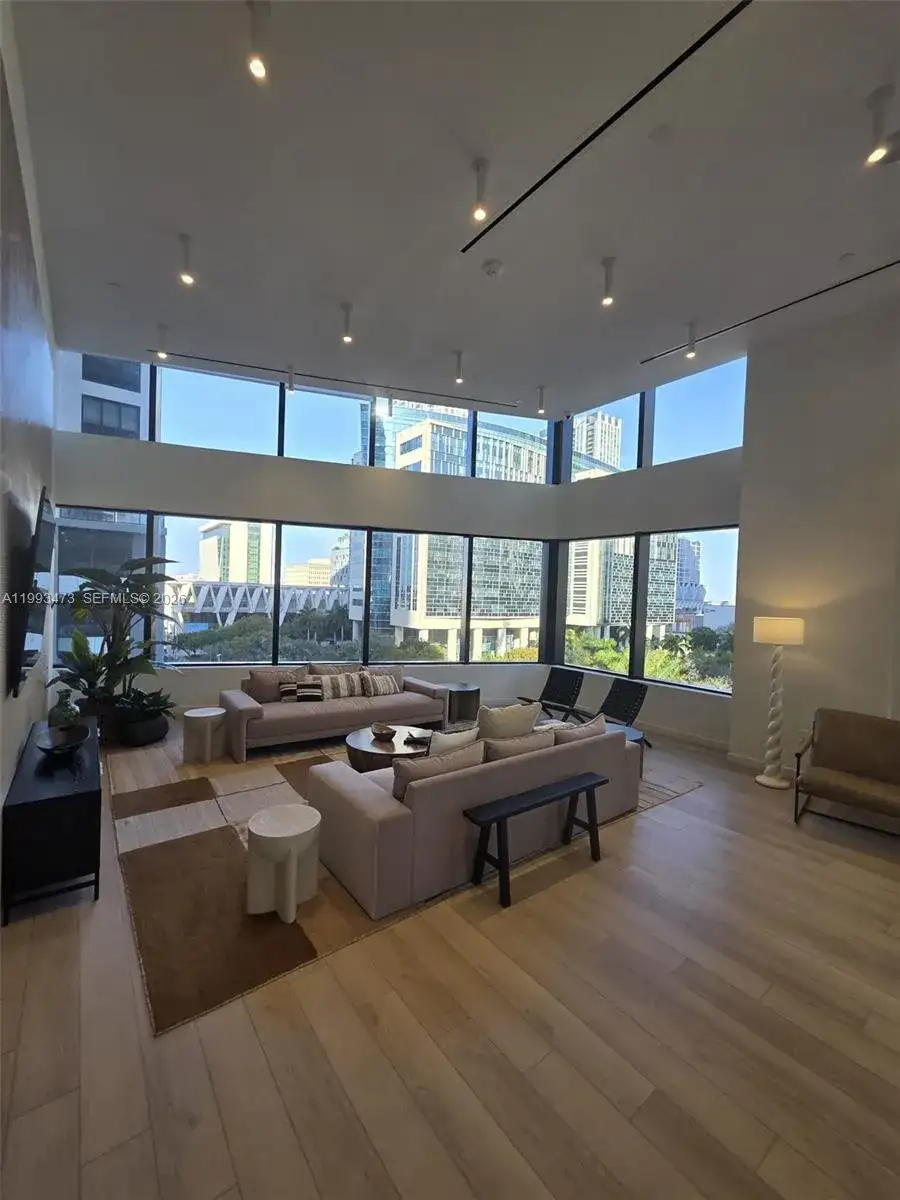 225 N Miami Ave # 910, Miami FL 33128 photo 3