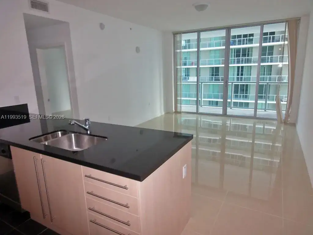 1111 SW 1 AV, Miami FL 33130 photo 4