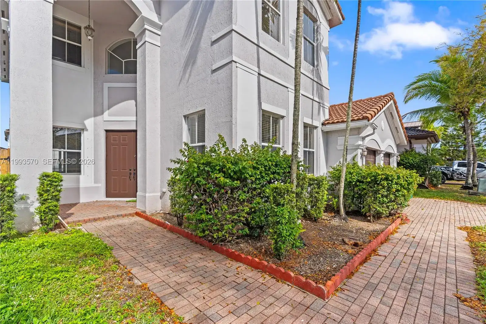 18140 NW 90th Ave, Hialeah FL 33018 photo 3