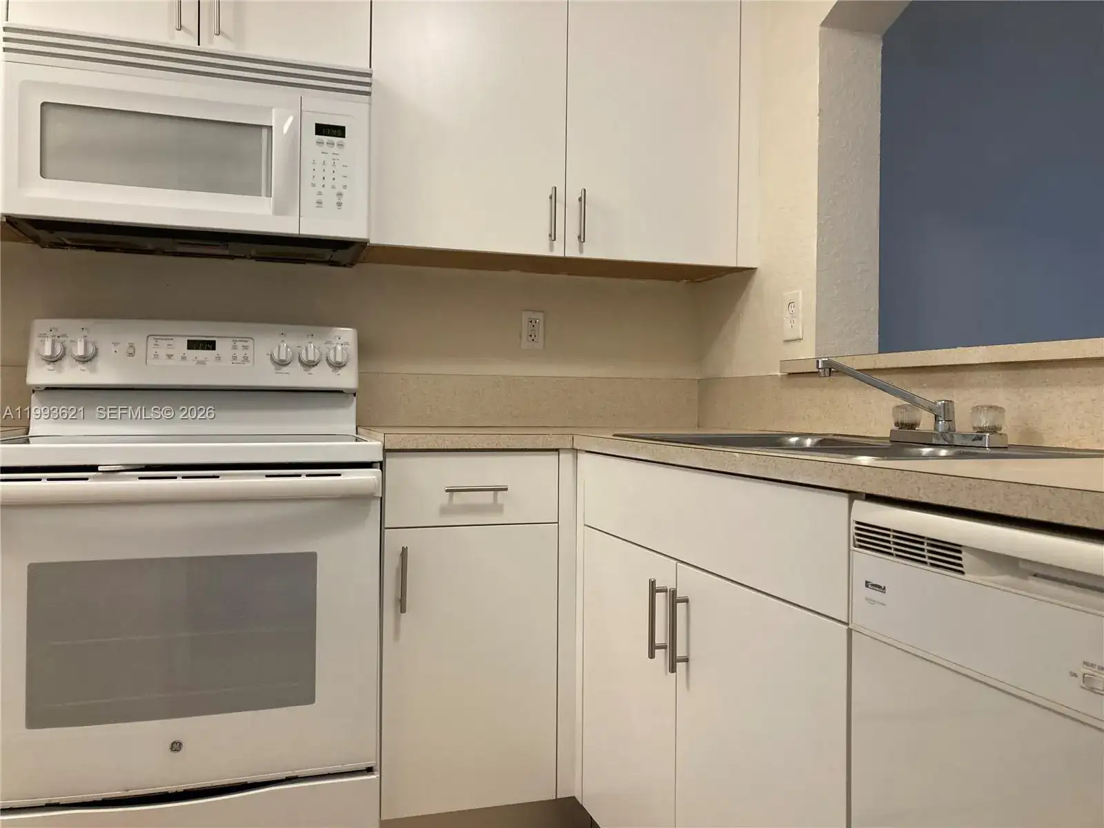 7985 NW 8th St # 105A, Miami FL 33126 photo 3
