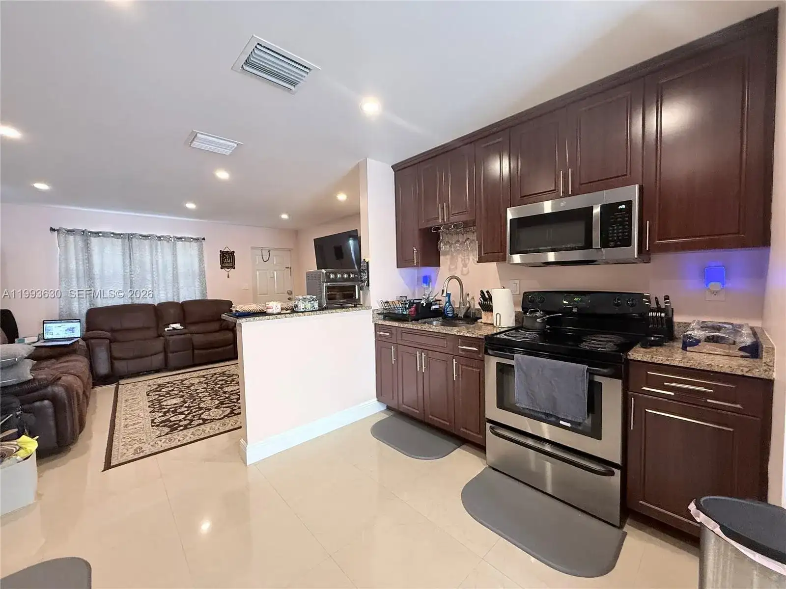 1878 NW 45th Ct, Tamarac FL 33309 photo 2