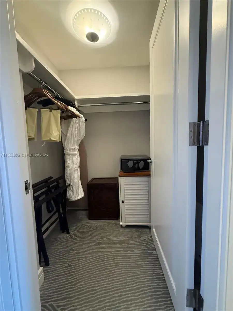 1435 Brickell Ave # 3305, Miami FL 33131 photo 4