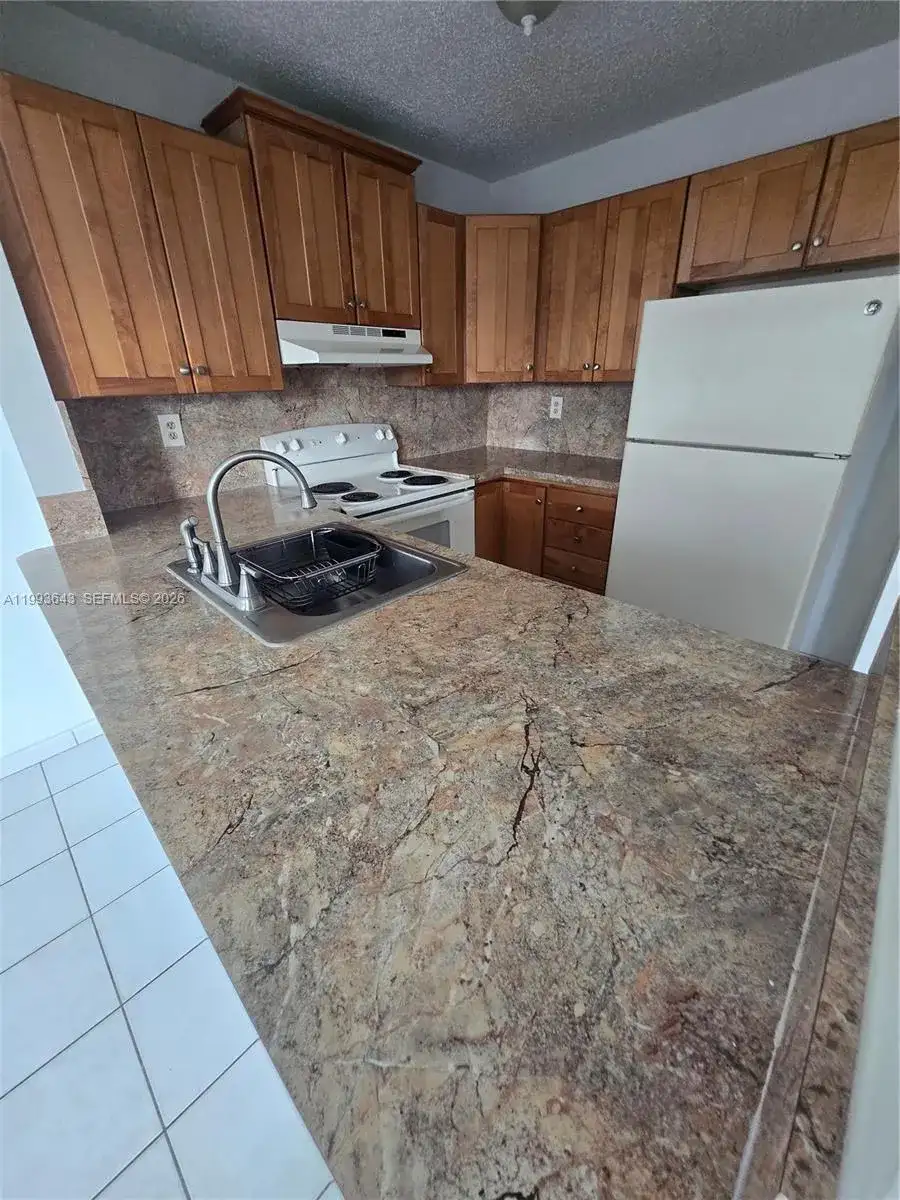 14827 SW 80th St # 2, Miami FL 33193 photo 2