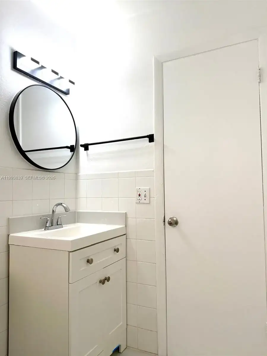 1454 SW 33rd St # 2, Fort Lauderdale FL 33315 photo 4