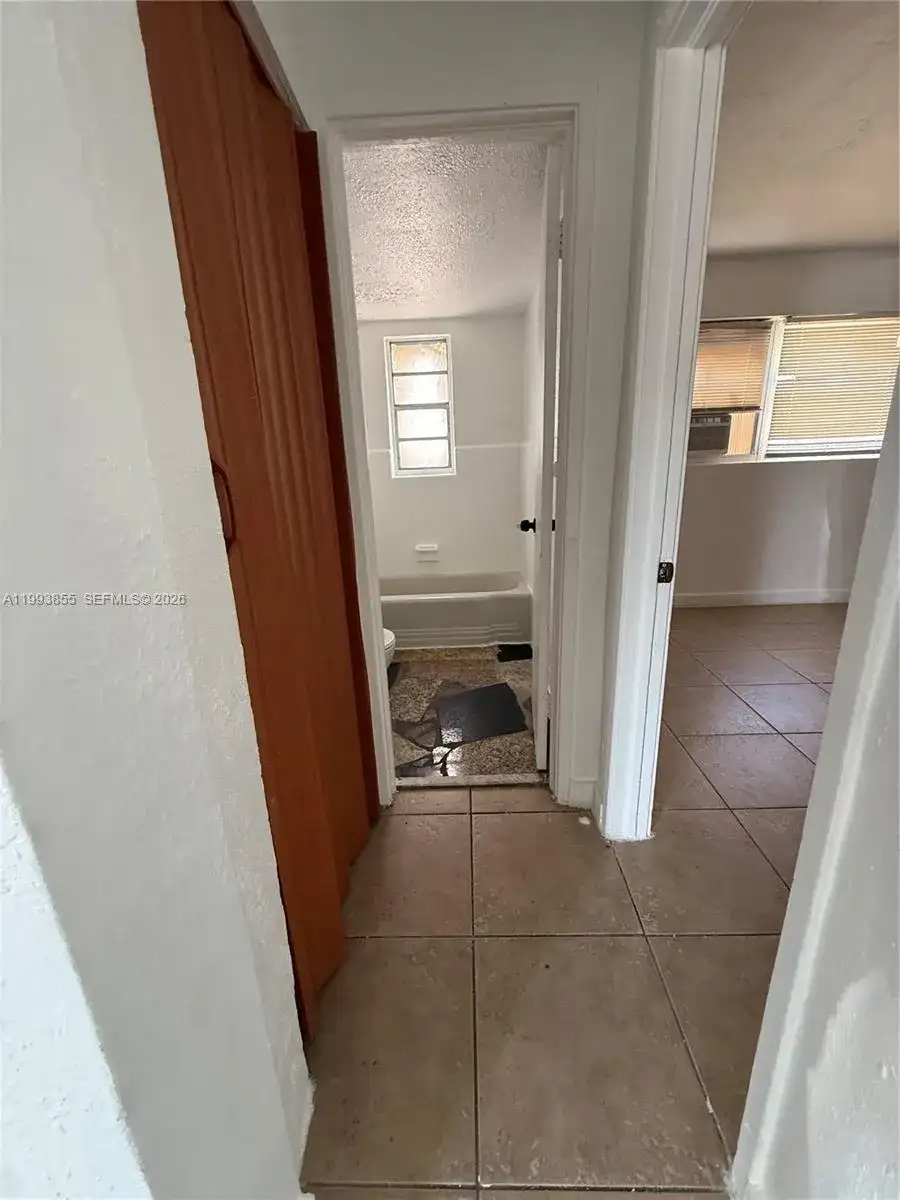 1306 NW 61st St # 5, Miami FL 33142 photo 4