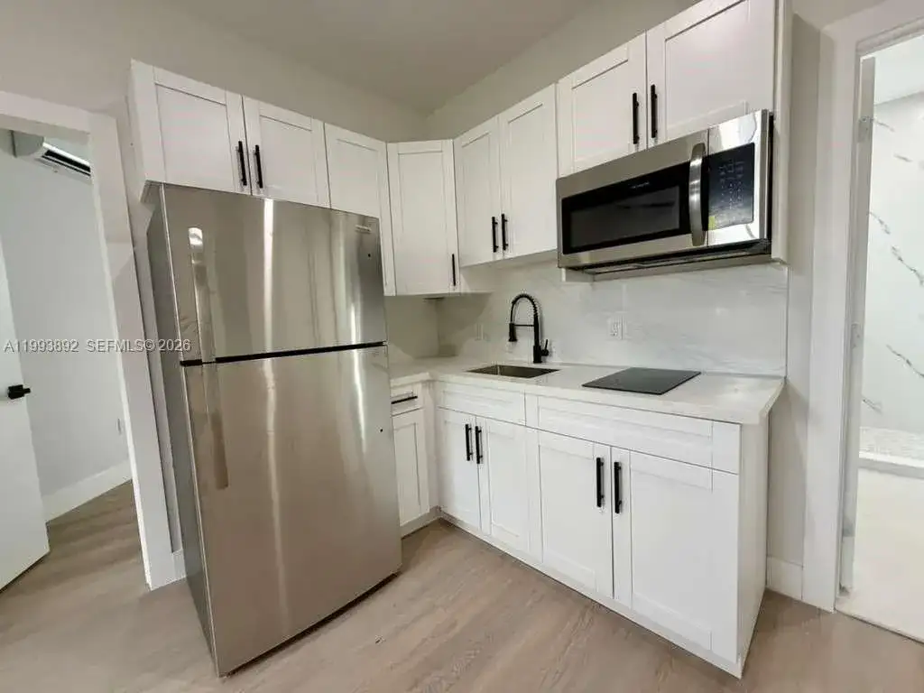 2425 SW 6th St # 15, Miami FL 33135 photo 4