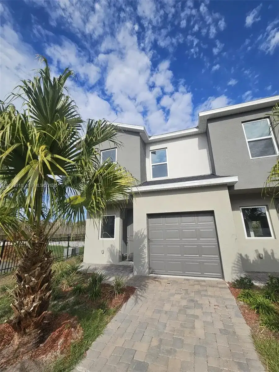 1201 SOUTHSTATION PL # 101, Orlando FL 32809 photo 2