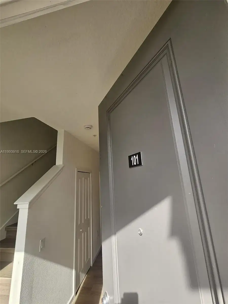 1201 SOUTHSTATION PL # 101, Orlando FL 32809 photo 4