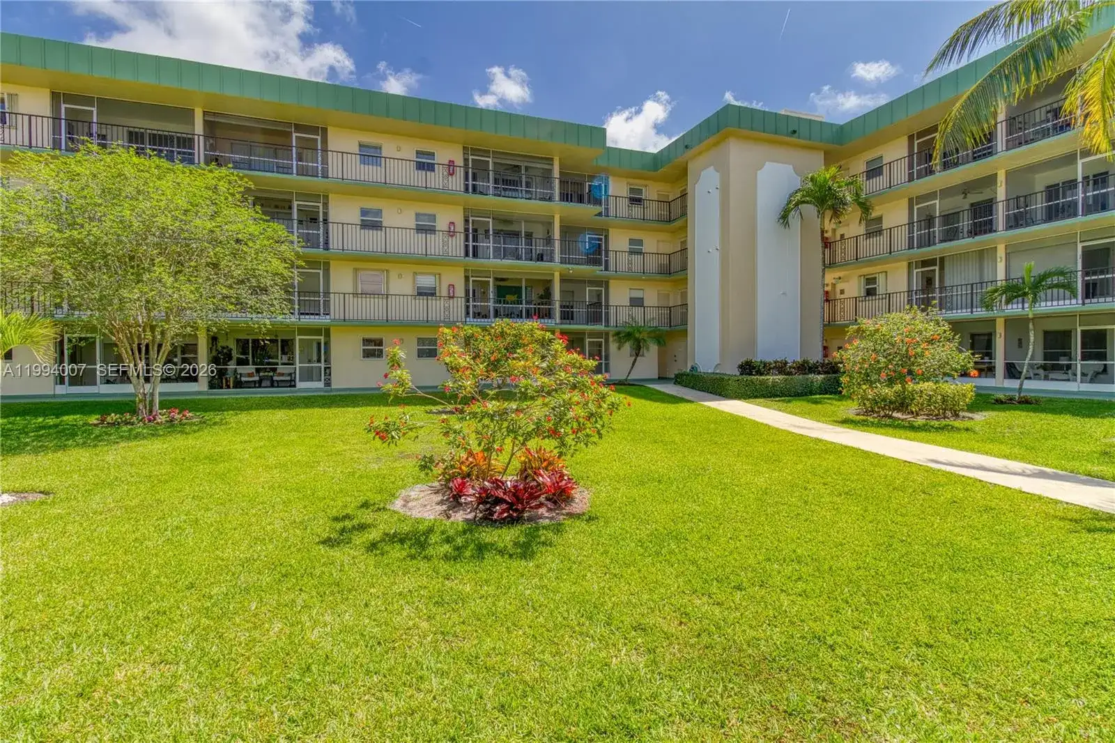 804 SE 7th St # 107, Deerfield Beach FL 33441 photo 2