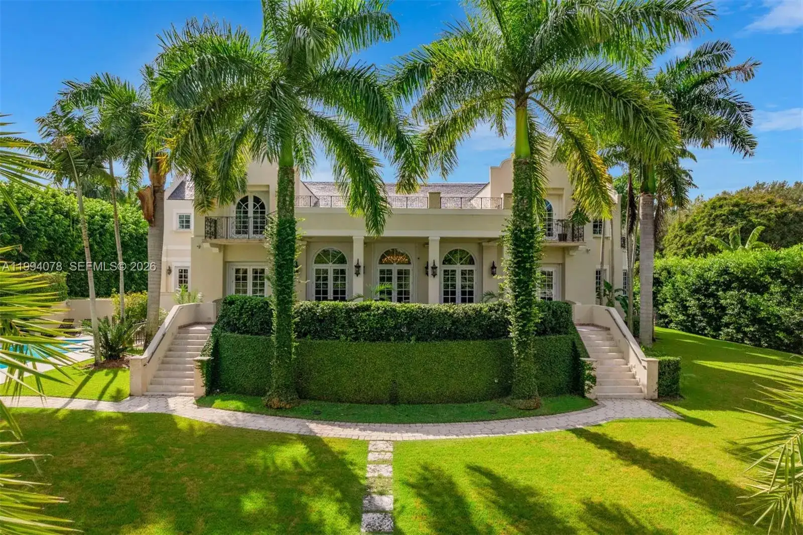 585 Arvida Pkwy, Coral Gables FL 33156 photo 2