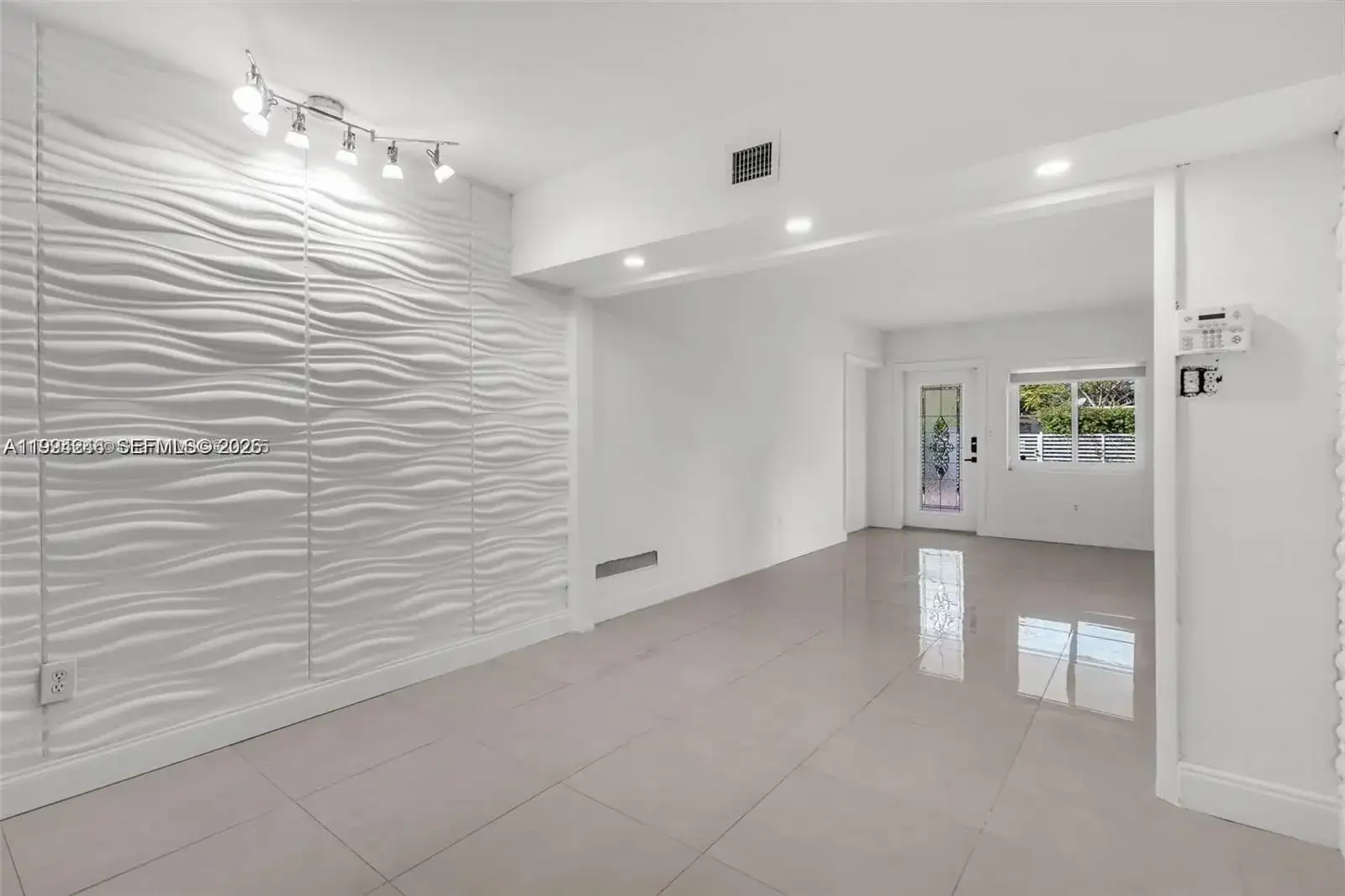 3800 Charles Ter, Miami FL 33133 photo 4