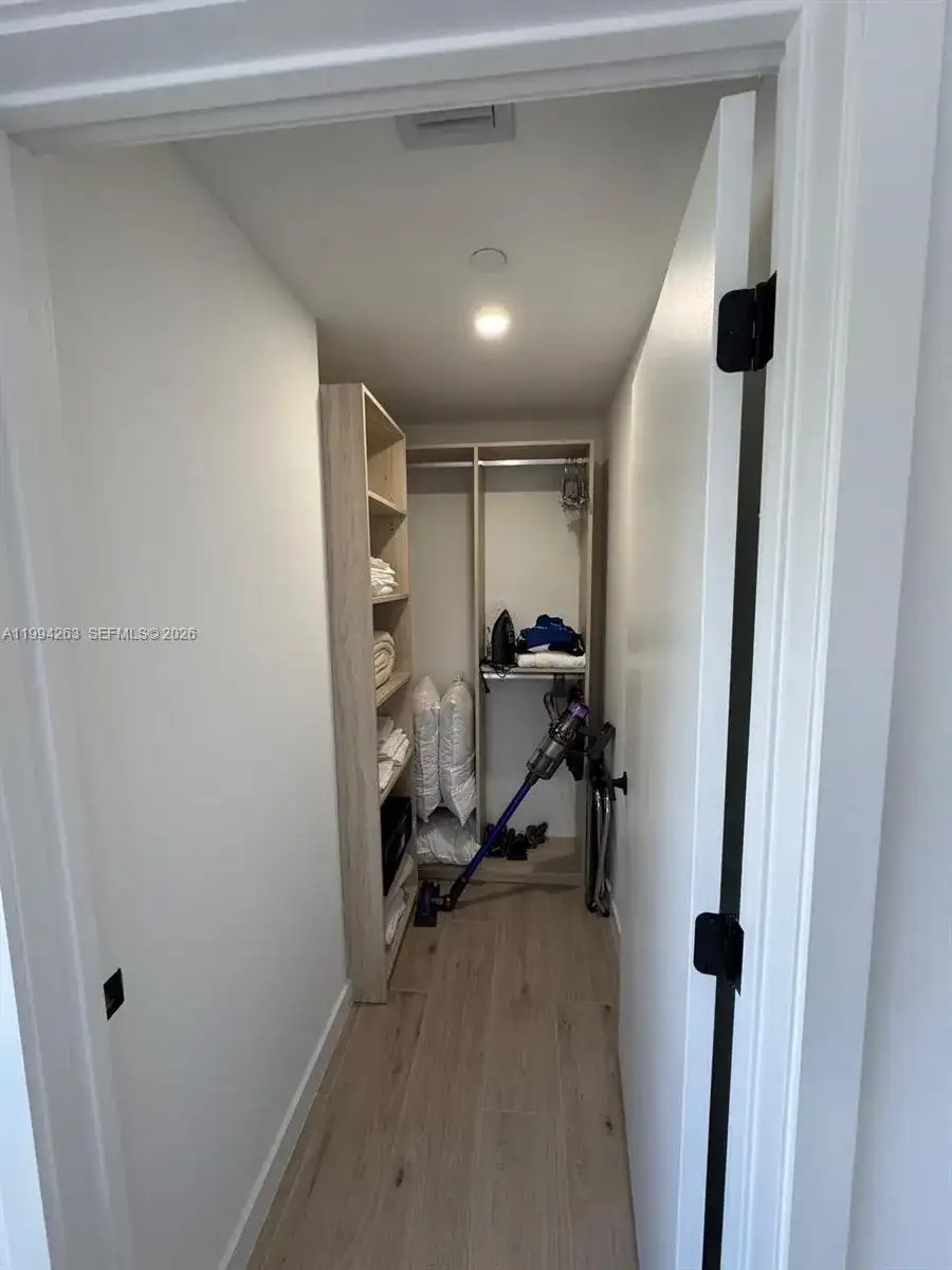 225 N MIAMI AVE # 302, Miami FL 33128 photo 5
