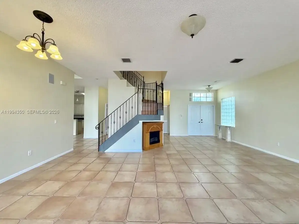 15651 NW 14th Court, Pembroke Pines FL 33028 photo 5