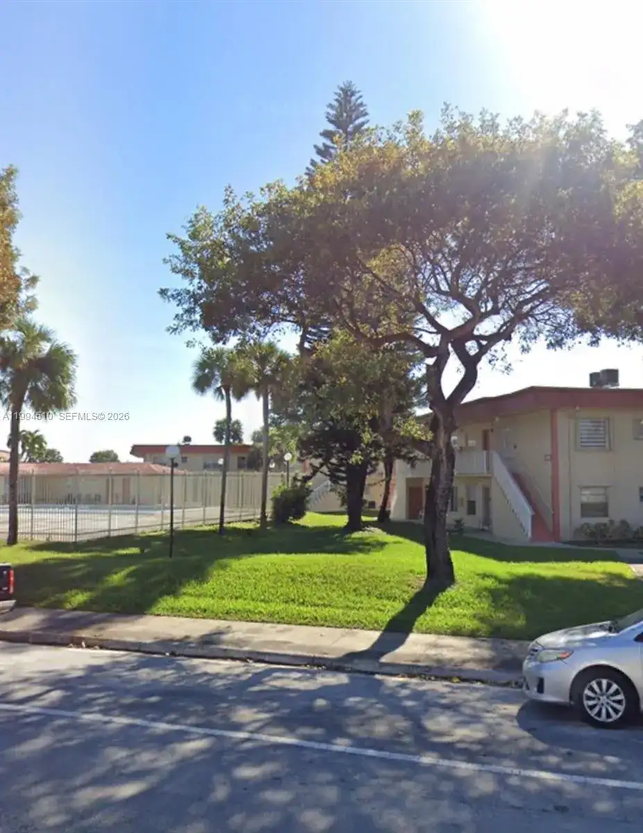 12840 SW 43rd Dr # B, Miami FL 33175 photo 3
