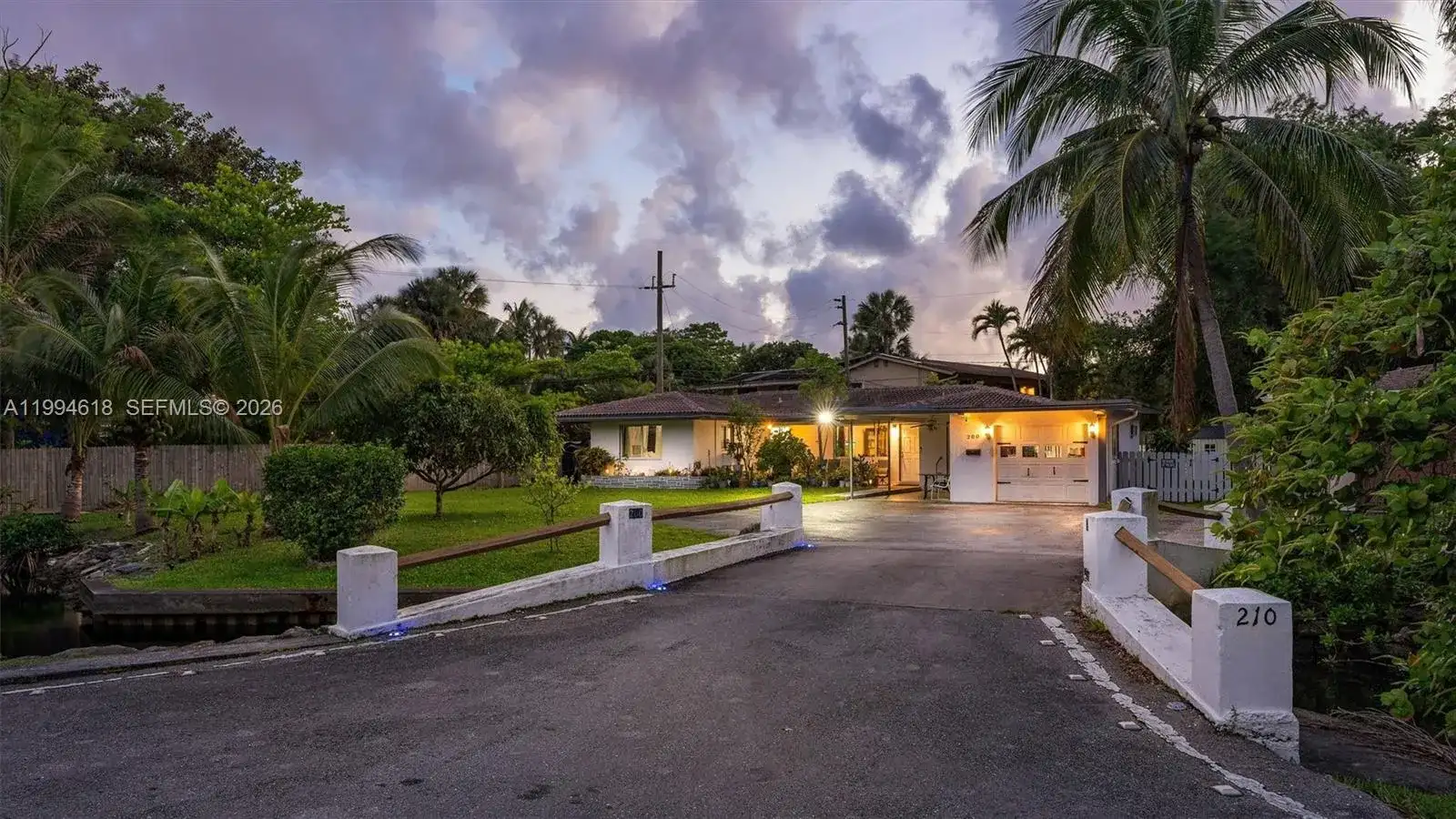 200 NW 33rd St, Oakland Park FL 33309 photo 2