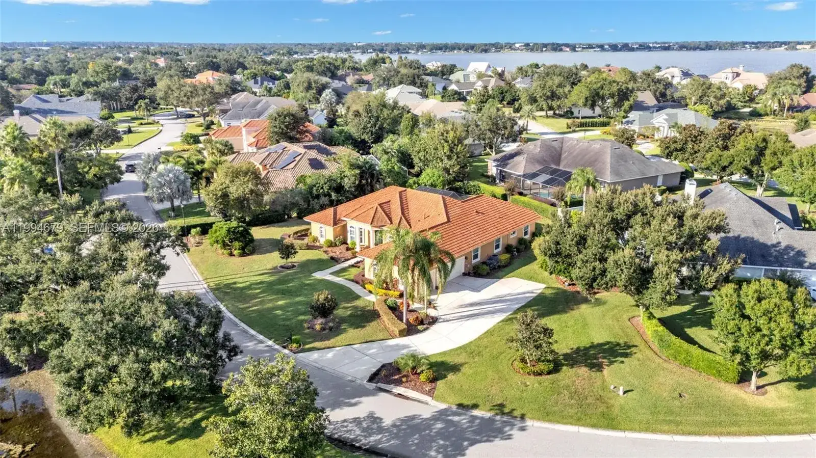 237 Mclean Point, Winter Haven FL 33884 photo 3