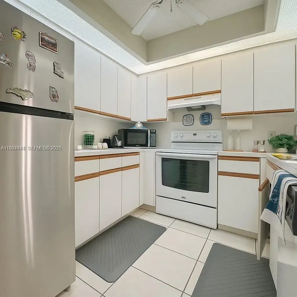 12500 SW 5th Ct # 112M, Pembroke Pines FL 33027 photo 5