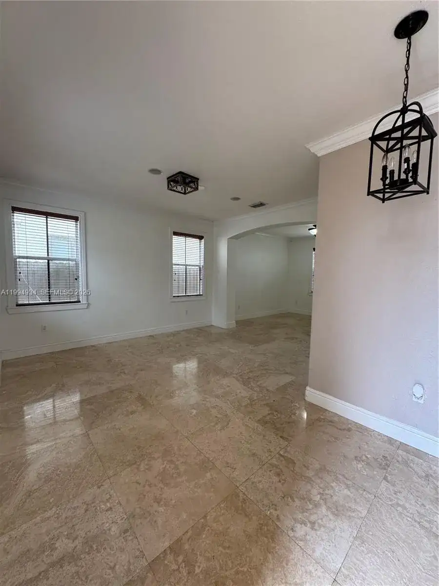 2155 SW 156th Ct, Miami FL 33185 photo 3