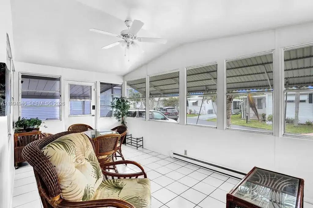 3495 Tee Terrace, Pompano Beach FL 33069 photo 2